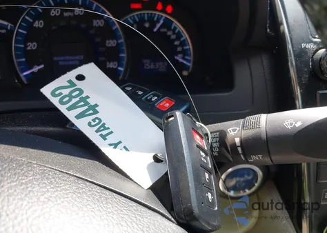 2013 Toyota Camry Hybrid Xle from USA, damaged, VIN 4T1BD1FK2DU067110